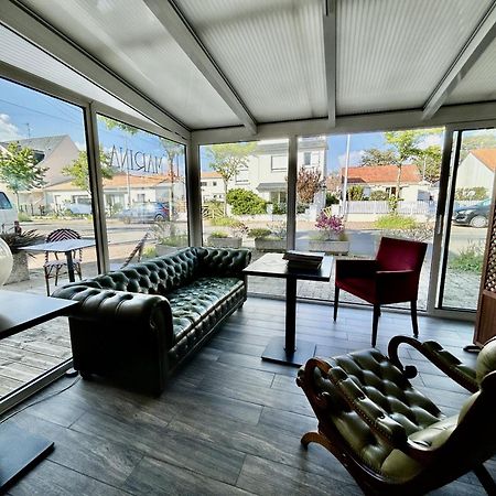 Hotel Et Studios Le Marina Baie De La Baule Порнише Екстериор снимка